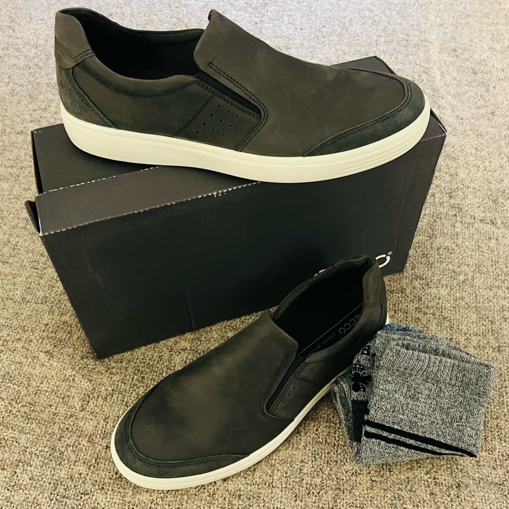 Men’s Ecco Soft Classic Slip On Shoes - Color: Magnet/Moonless - Size: 11-11.5